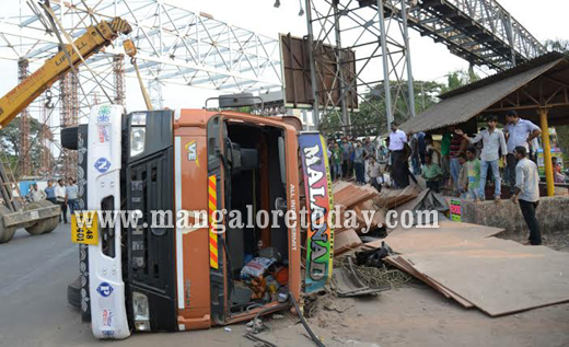 Panambur accident